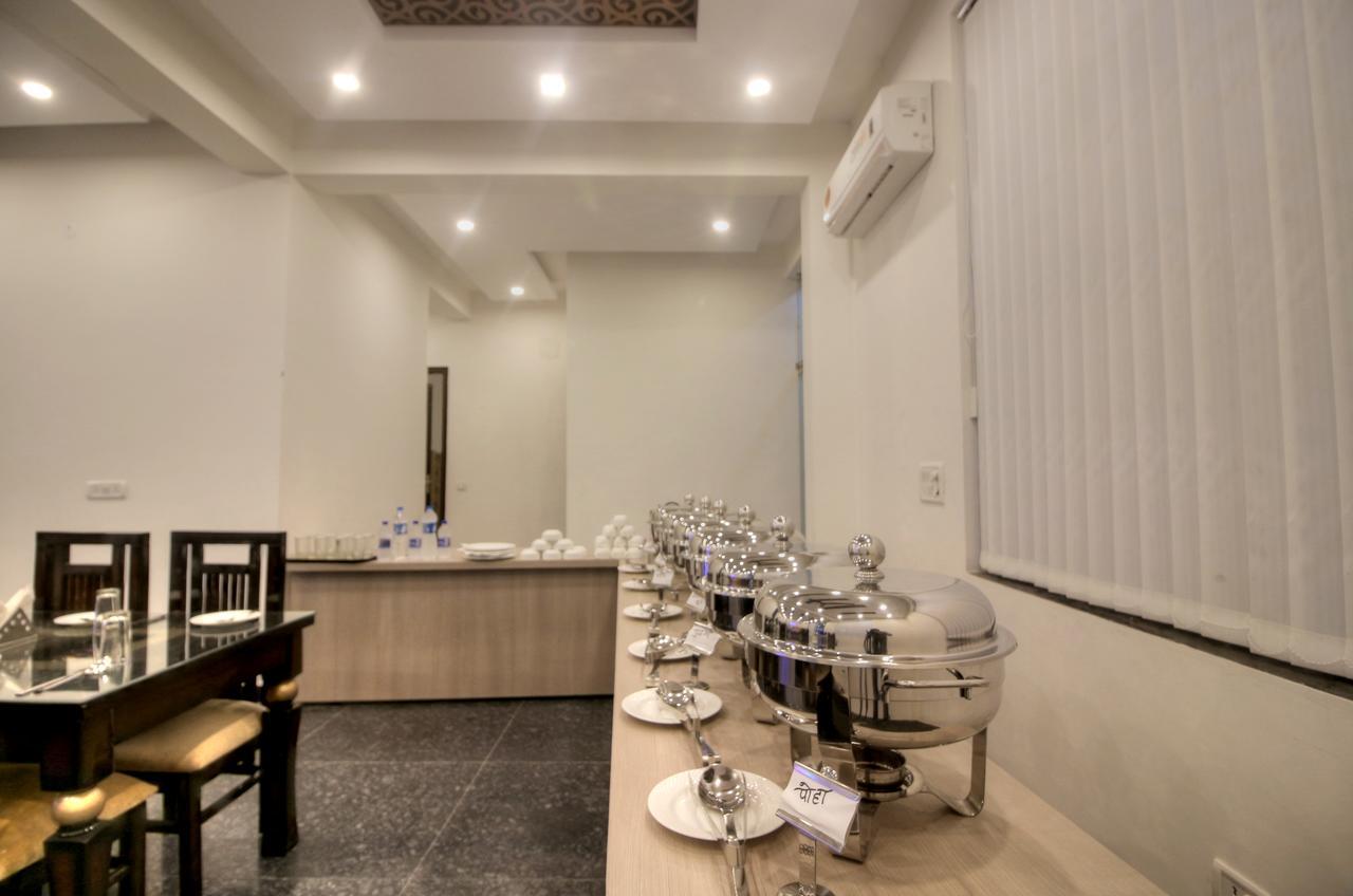 Airport Hotel Ark Of Avalon New Delhi Bagian luar foto